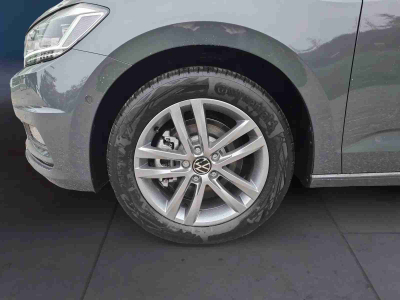 Volkswagen Touran 1.5 TSI 150 DSG Confortline 7 places