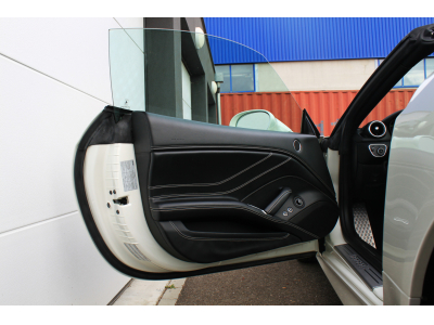 Ferrari California California T V8 3.9L 560 | BIANCO ITALIA | TVA