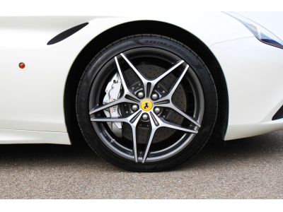 Ferrari California California T V8 3.9L 560 | BIANCO ITALIA | TVA