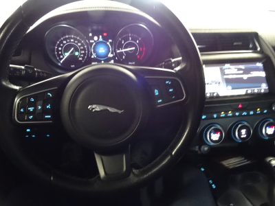 Jaguar E-Pace 2.0D 150 R-DYNAMIC S