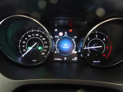 Jaguar E-Pace 2.0D 150 R-DYNAMIC S