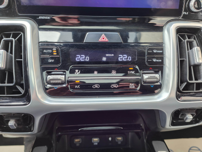 Kia Sorento 2.2 CRDI AWD 4 7PLACES TOIT PANO SIEGES VENTIL+CHAUFF CARPLAY