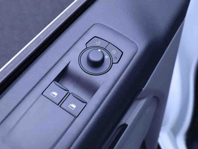 Ford Transit Custom 2.5 Duratec PHEV 233 Auto Trend