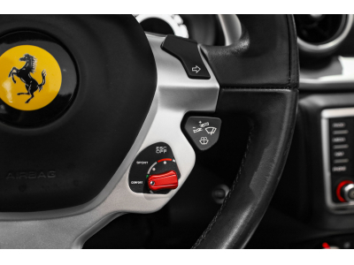 Ferrari California T 3.8 V8 - NERO DAYTONA