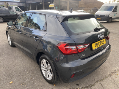 Audi A1 A1 Sportback 30 Tfsi 115cv 2xPDC Sièges chauffants