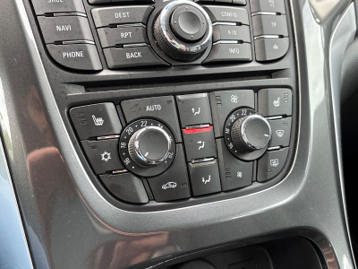 Opel Astra Astra J Lim. 5-trg. Exklusiv