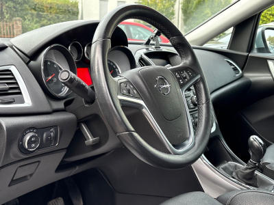 Opel Astra Astra J Lim. 5-trg. Exklusiv