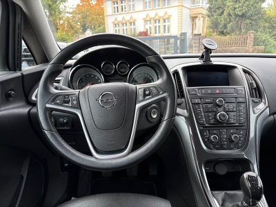 Opel Astra Astra J Lim. 5-trg. Exklusiv