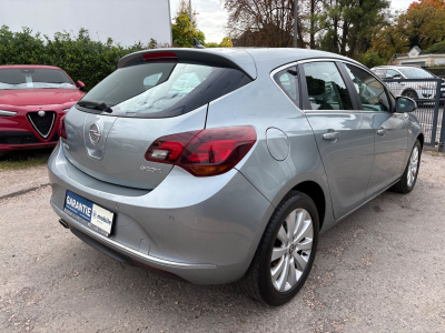 Opel Astra Astra J Lim. 5-trg. Exklusiv