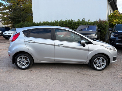 Ford Fiesta Fiesta Titanium/5xTürer/