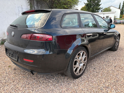 Alfa Romeo 159 159  Sportwagon 3.2 JTS V6 24V Q4 Distinctive