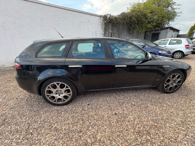 Alfa Romeo 159 159  Sportwagon 3.2 JTS V6 24V Q4 Distinctive