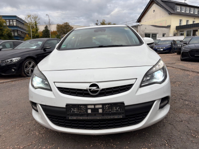 Opel Astra Astra J Lim. 5-trg. White Edition