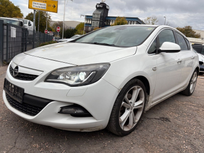 Opel Astra Astra J Lim. 5-trg. White Edition