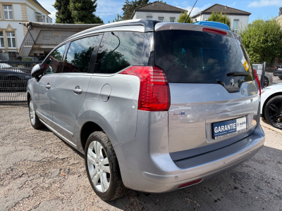 Peugeot 5008 5008 Allure/Automatik/Pano/7xSitze/Navi/