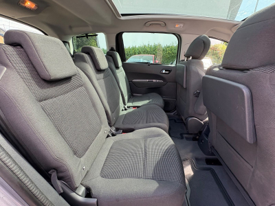 Peugeot 5008 5008 Allure/Automatik/Pano/7xSitze/Navi/