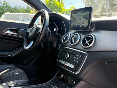 Mercedes-Benz CLA 220 Shooting Brake CLA 220 Shooting Brake 4 Matic/AMG LIne