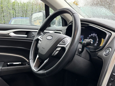 Ford Mondeo Mondeo Turnier Hybrid Vignale/Pano