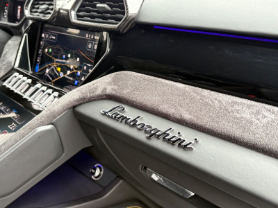 Lamborghini Urus Urus 4.0 V8 Autom./23Zoll/HEADUP/KERAMIK/NACHTSI