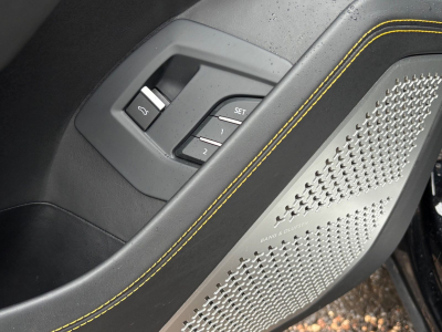 Lamborghini Urus Urus 4.0 V8 Autom./23Zoll/HEADUP/KERAMIK/NACHTSI