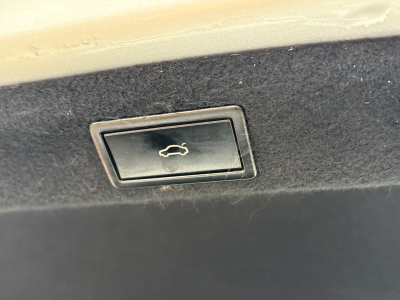 Skoda Superb Superb Lim. Style 150 PS / DSG / LEDER /