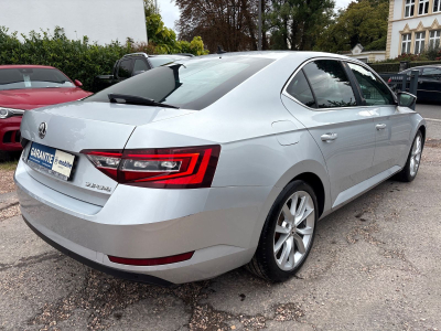 Skoda Superb Superb Lim. Style 150 PS / DSG / LEDER /