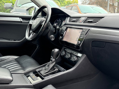 Skoda Superb Superb Lim. Style 150 PS / DSG / LEDER /