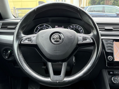 Skoda Superb Superb Lim. Style 150 PS / DSG / LEDER /