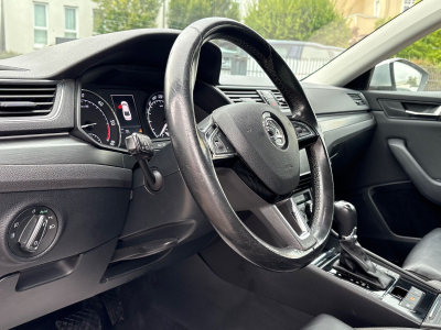 Skoda Superb Superb Lim. Style 150 PS / DSG / LEDER /