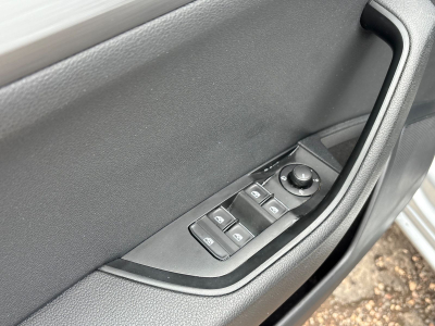 Skoda Superb Superb Lim. Style 150 PS / DSG / LEDER /