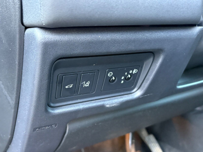 Land-Rover Discovery Discovery Sport AWD