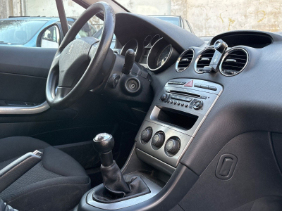 Peugeot e-308 308 SW Filou HDi