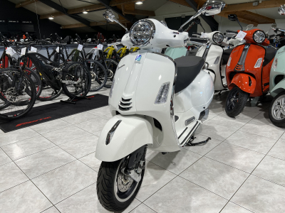 Vespa GTS Super 310