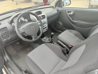 Opel Corsa 1.2 Essence 3p