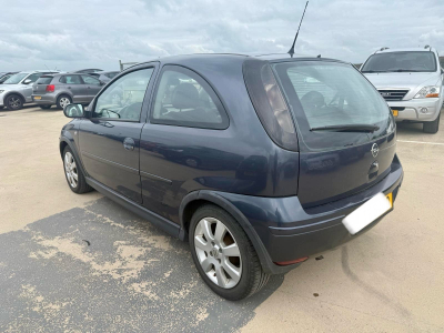 Opel Corsa 1.2 Essence 3p