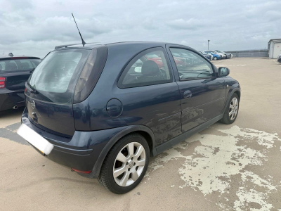 Opel Corsa 1.2 Essence 3p