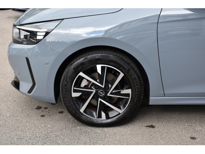 Opel Corsa 1.2 GS AT8