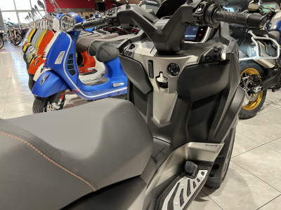 Piaggio MP3 530