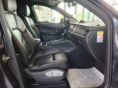 Porsche Macan 2.0 265 NEW MODEL PACK CHRONO PANO CUIR NAVI 1 HAND