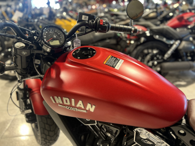 Indian Scout Bobber 1200cc / 100cv Sunset red smoke