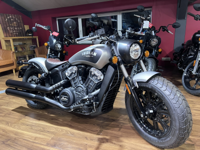 Indian Scout Bobber 1200cc / 100cv Silver Quartz Smoke