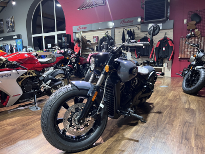 Indian Scout Bobber 1200  Stealth Gray