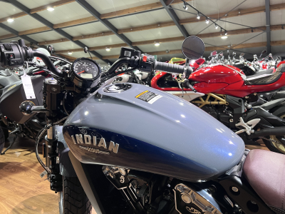 Indian Scout Bobber 1200  Stealth Gray
