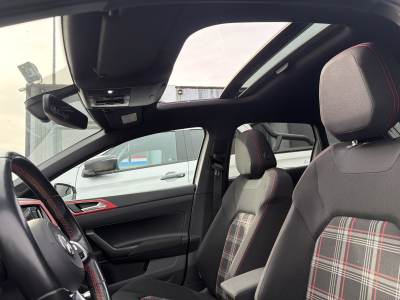 Volkswagen Polo GTI 2.0 TSI 200CV DSG6