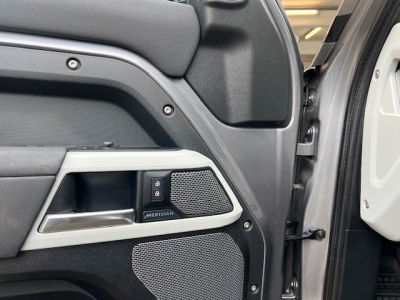 Land-Rover Defender 240 S - AHD - Panorama