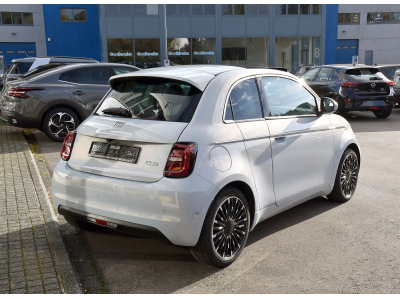 Fiat 500e 3+1 42 kWh La Prima by Bocelli