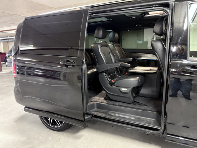 Mercedes-Benz V 300 V300 D LANG 4MATIC AMG LINE/ EXCLUSIVE/AHK/FULL/7 PLACES