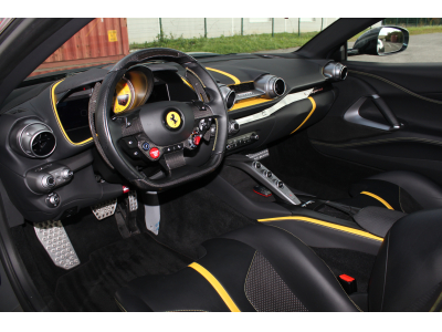 Ferrari 812 Superfast | GRIGIO SCURO | CARBONE | LIFT | CAMERA | MALUS INCLUS