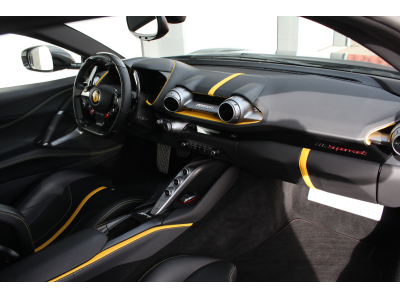 Ferrari 812 Superfast | GRIGIO SCURO | CARBONE | LIFT | CAMERA | MALUS INCLUS