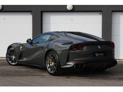 Ferrari 812 Superfast | GRIGIO SCURO | CARBONE | LIFT | CAMERA | MALUS INCLUS